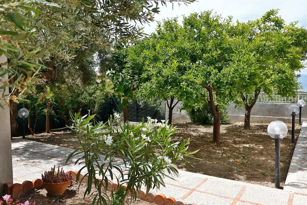 Casa Verdemare Cefalù 0*,  Italia